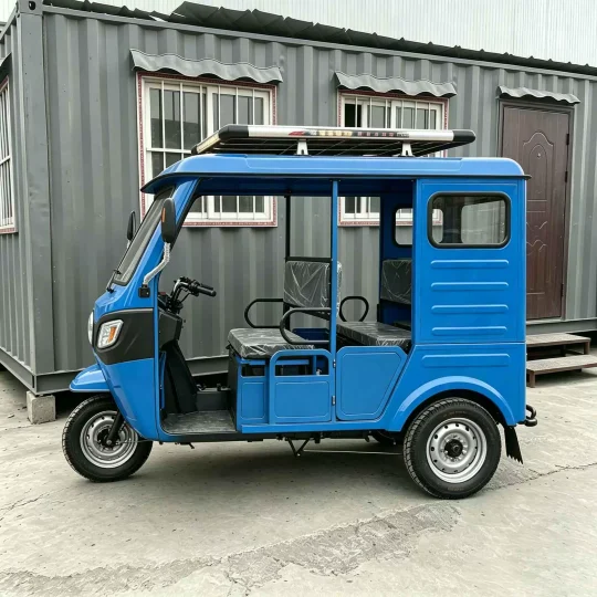 TRIVARO Fuel Passenger Trike for Export — Model KV200ZK