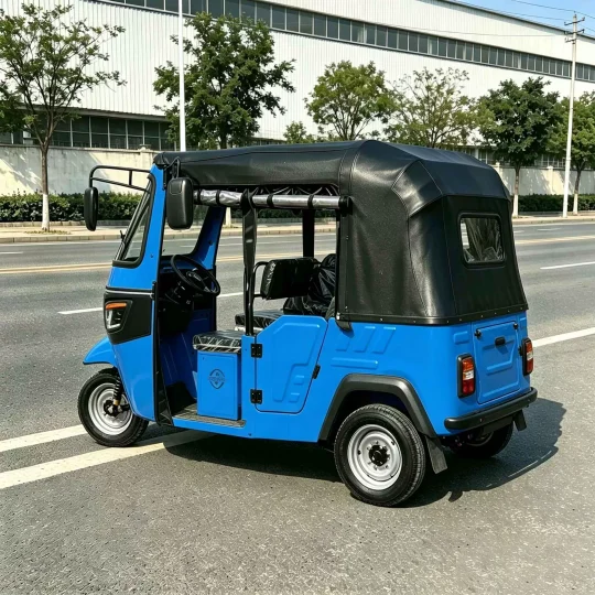 TRIVARO Fuel Passenger Trike for Export — Model LB-ZK3WX