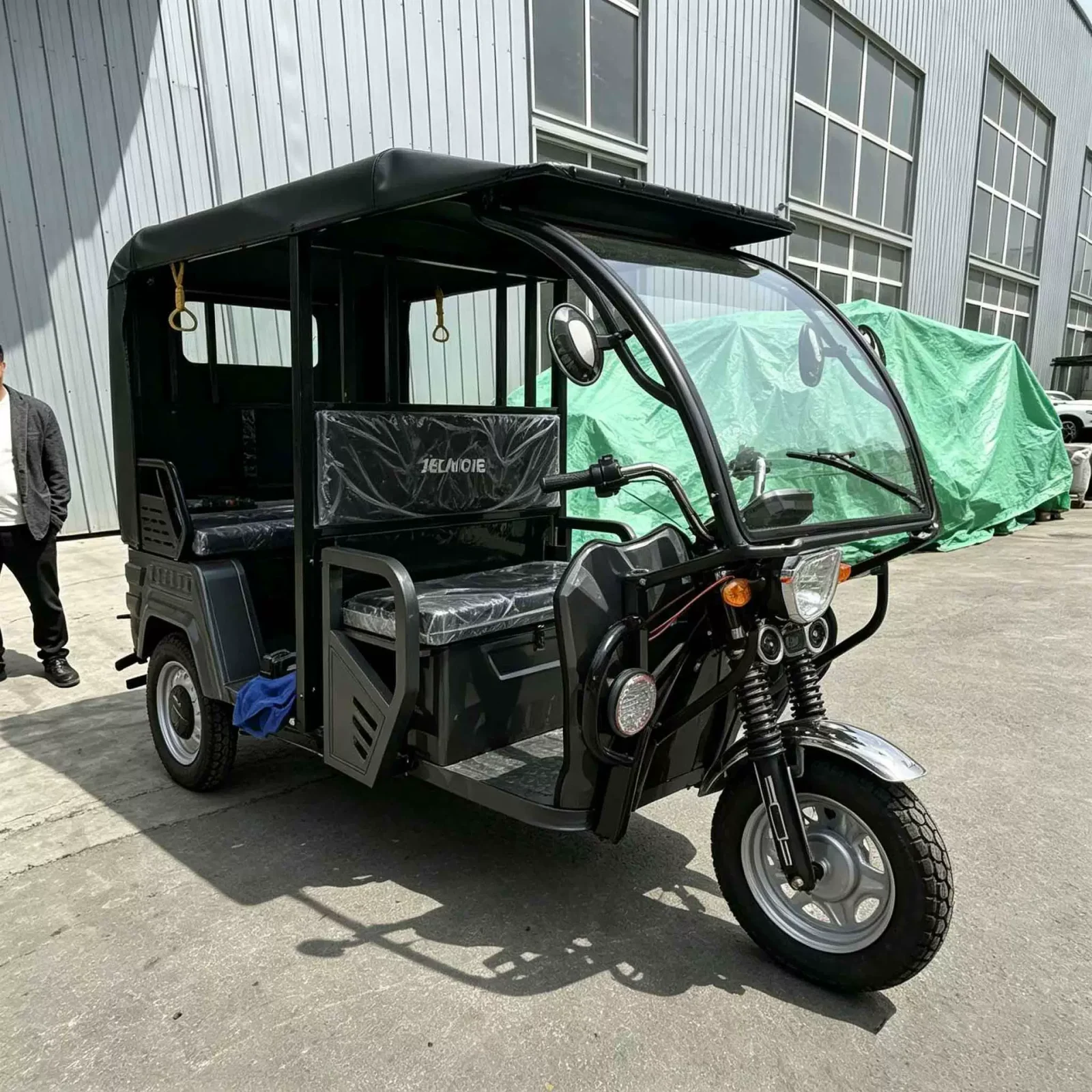 TRIVARO 150cc Passenger Trike 2000kg Payload — Model TRV-09726904