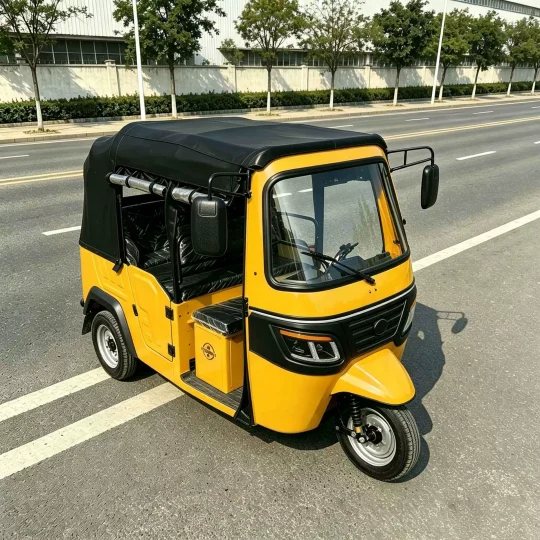 TRIVARO Fuel Passenger Trike for Export — Model LB-ZK3WZ