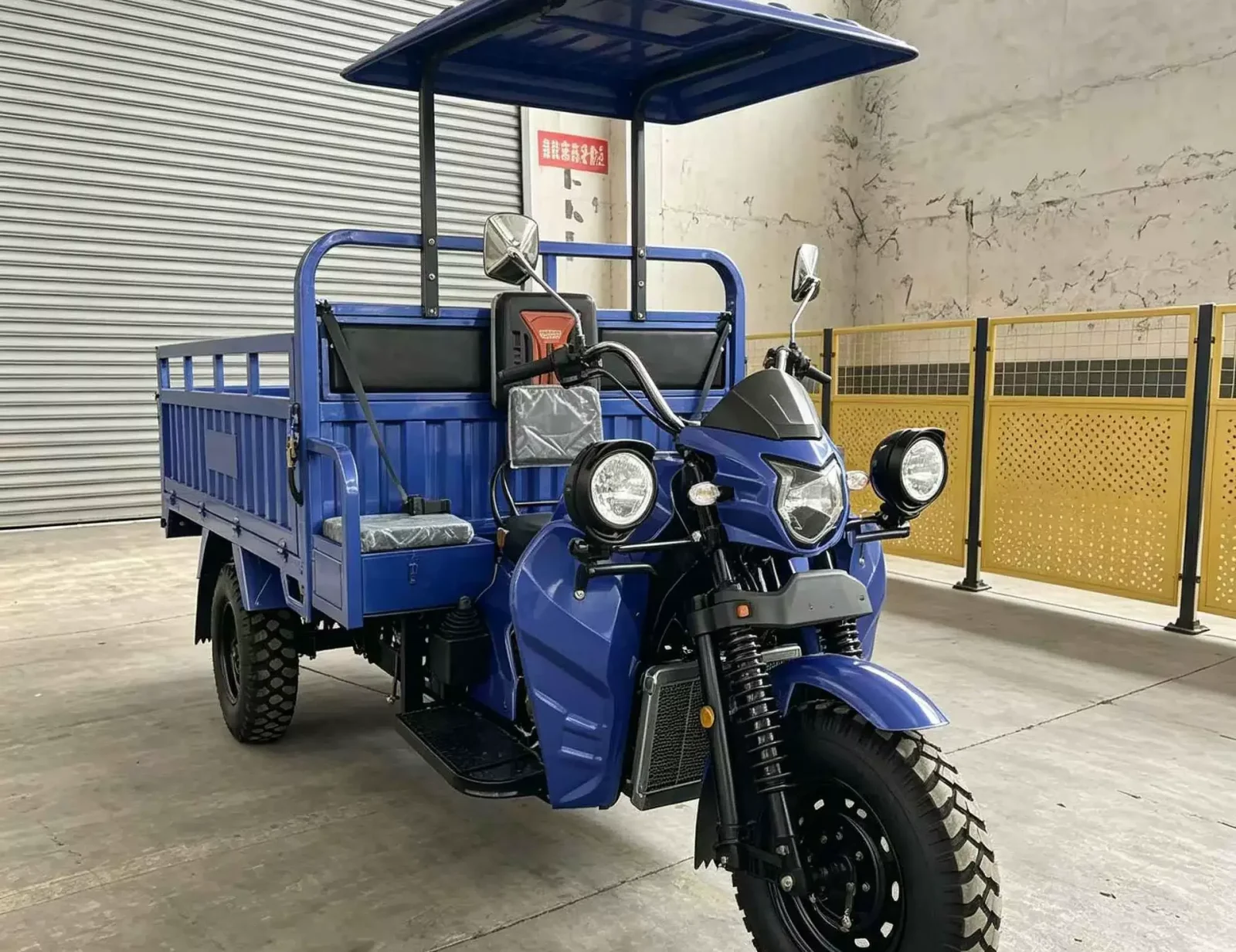 TRIVARO 200cc Cargo Trike for Export, 1 Seat — Model KV200ZH-C