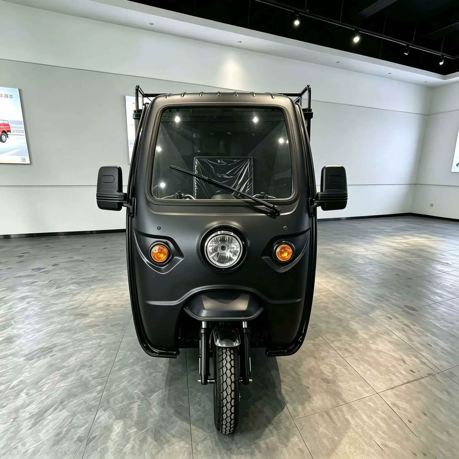 TRIVARO Fuel Tricycle for Export, 1 Seat — Model TRV-56482167