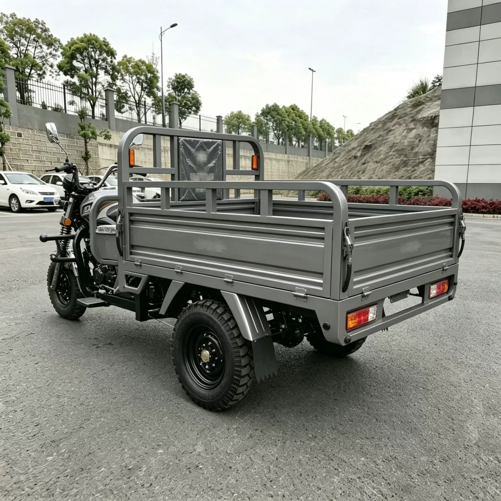 TRIVARO 150cc Cargo Trike for Export — Model 150-300