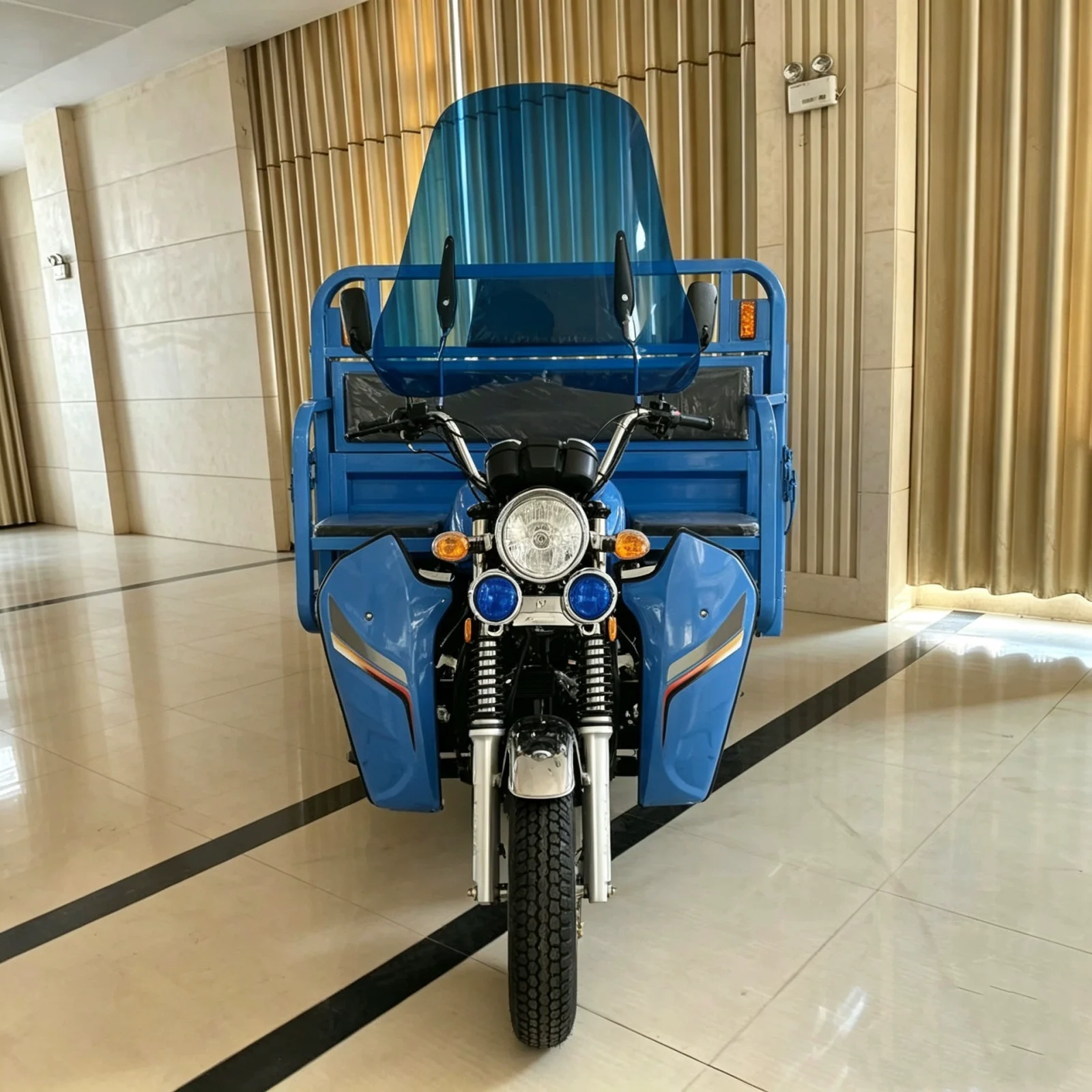 TRIVARO Fuel Cargo Trike 450kg Payload, 1 Seat — Model XL150ZH-Q1